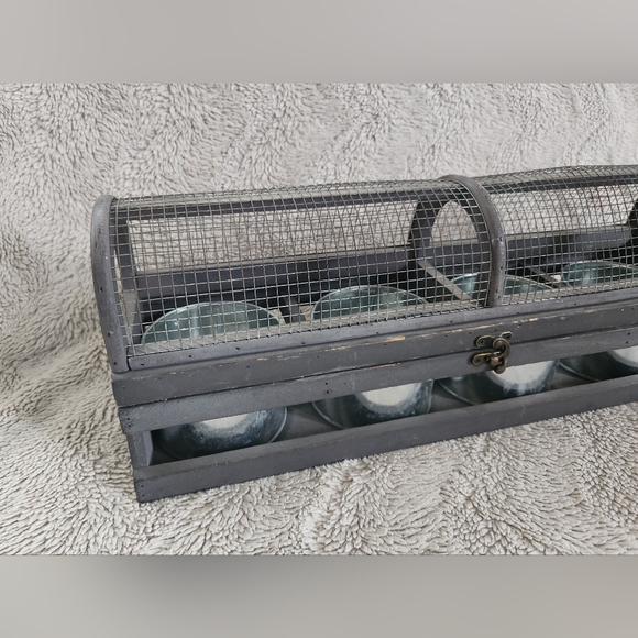 Vintage Decorative Storage Box - Picture 2 of 12